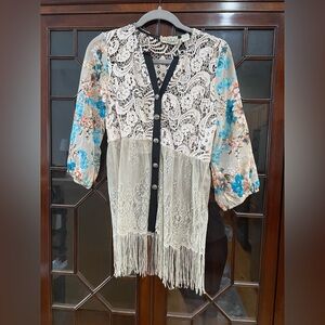 Gimmicks by BKE Floral Lace Button Down Blouse with Fringe, Cotton EUC